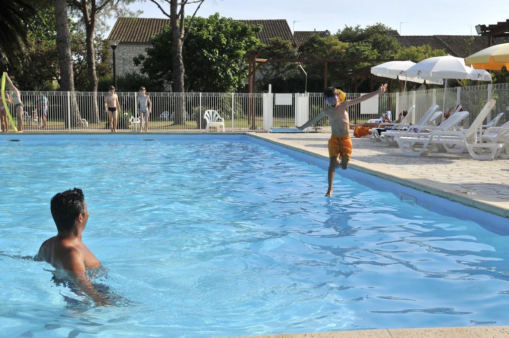 Vvf Sigean Port-La-Nouvelle Corbieres Hotel Bagian luar foto